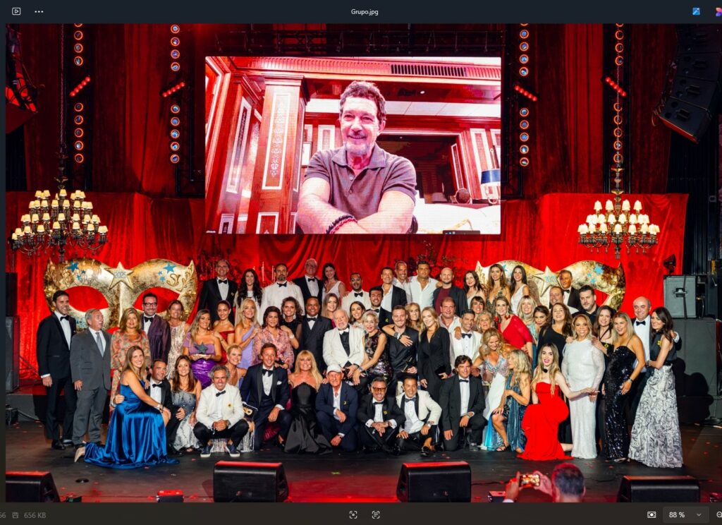 Blossom acude a la XVI Gala Starlite y se viste de solidaridad