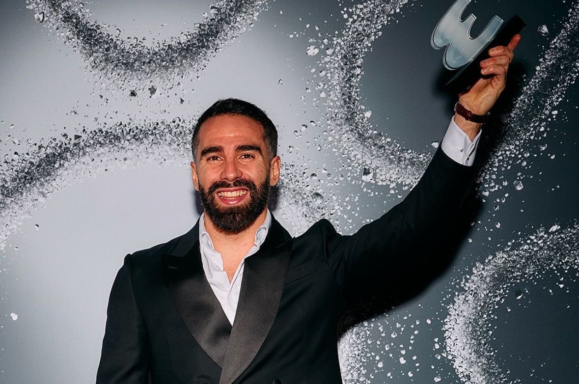 Blossom asiste a la entrega de Premios Esquire Hombres del Año y celebra el triunfo de Dani Carvajal